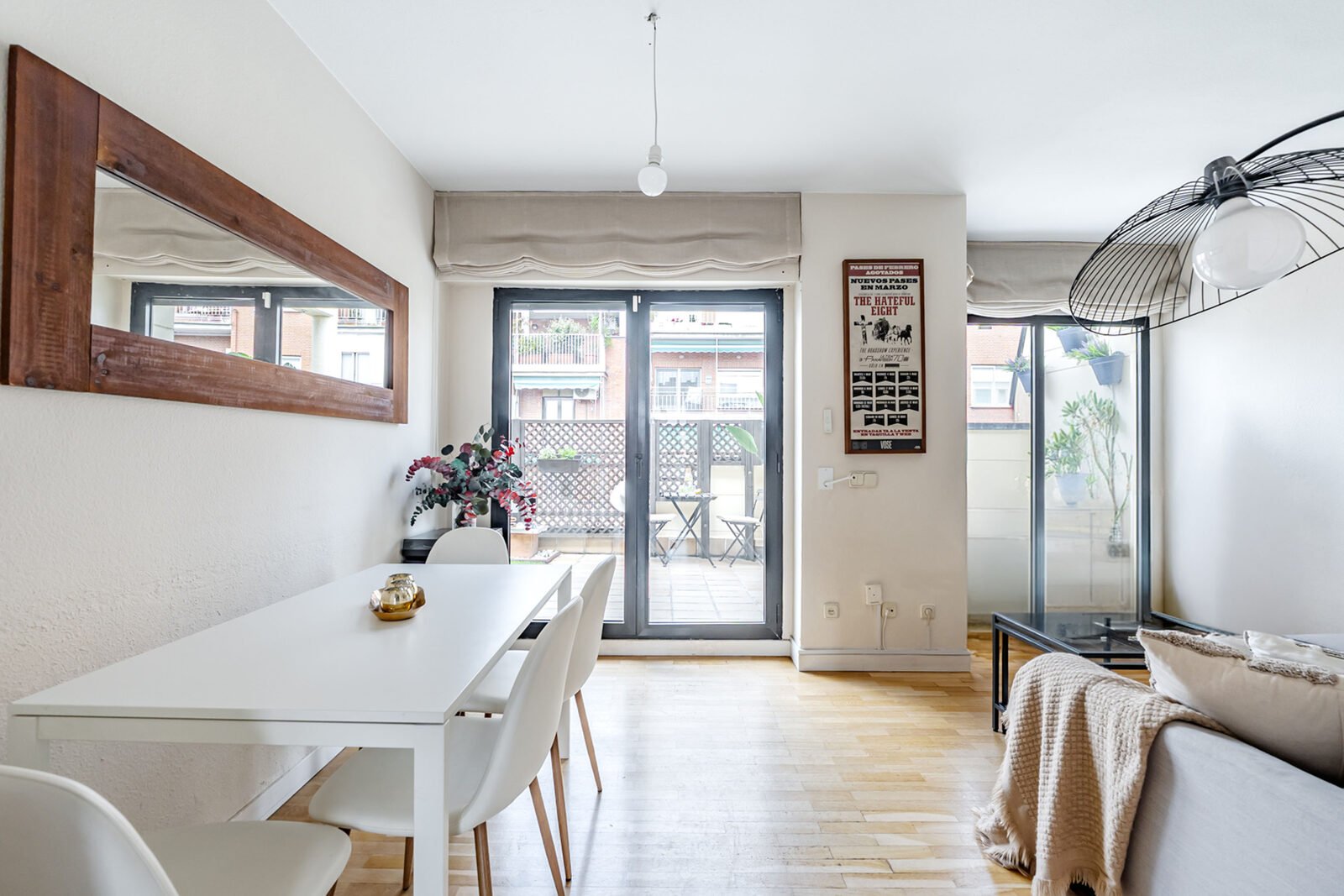 Salón-comedor con salida a la terraza